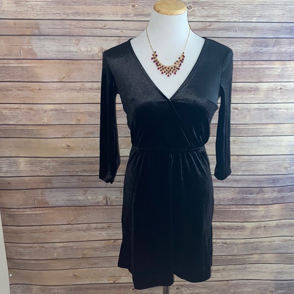 🎈Ssle🎈H & M Divided Mini Velvet Dress - Picture 1 of 7